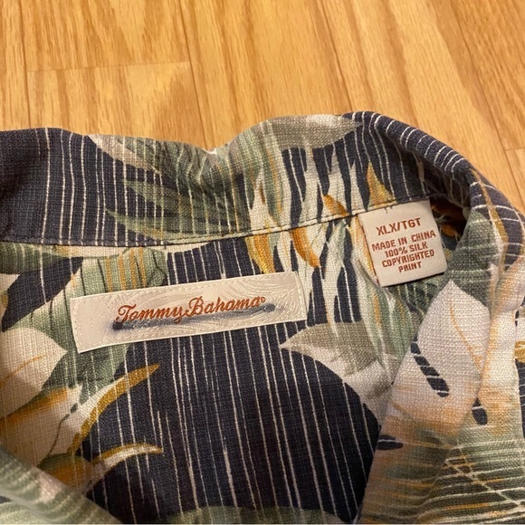 Tommy Bahama Grey Hawaiian Floral Silk Button Front Shirt - Picture 2 of 3
